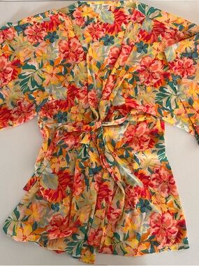 Others‎ Follow Multicolor Floral Tie-Waist Tunic